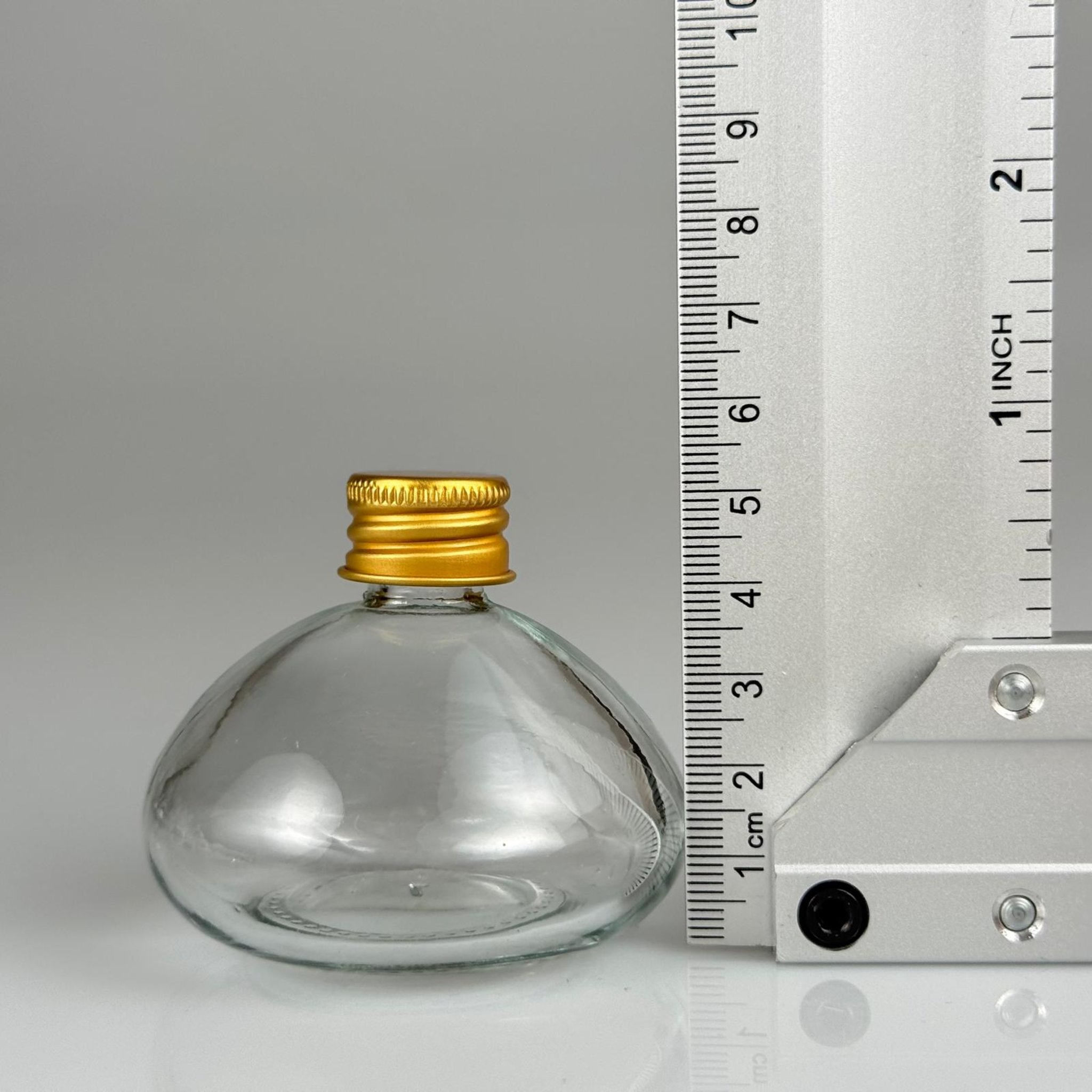 50 CC BASIK CAM ŞİŞE + GOLD ALÜMİNYUM METAL KAPAKLI TAKIM - 50 ML ŞEFFAF CAM ŞİŞE