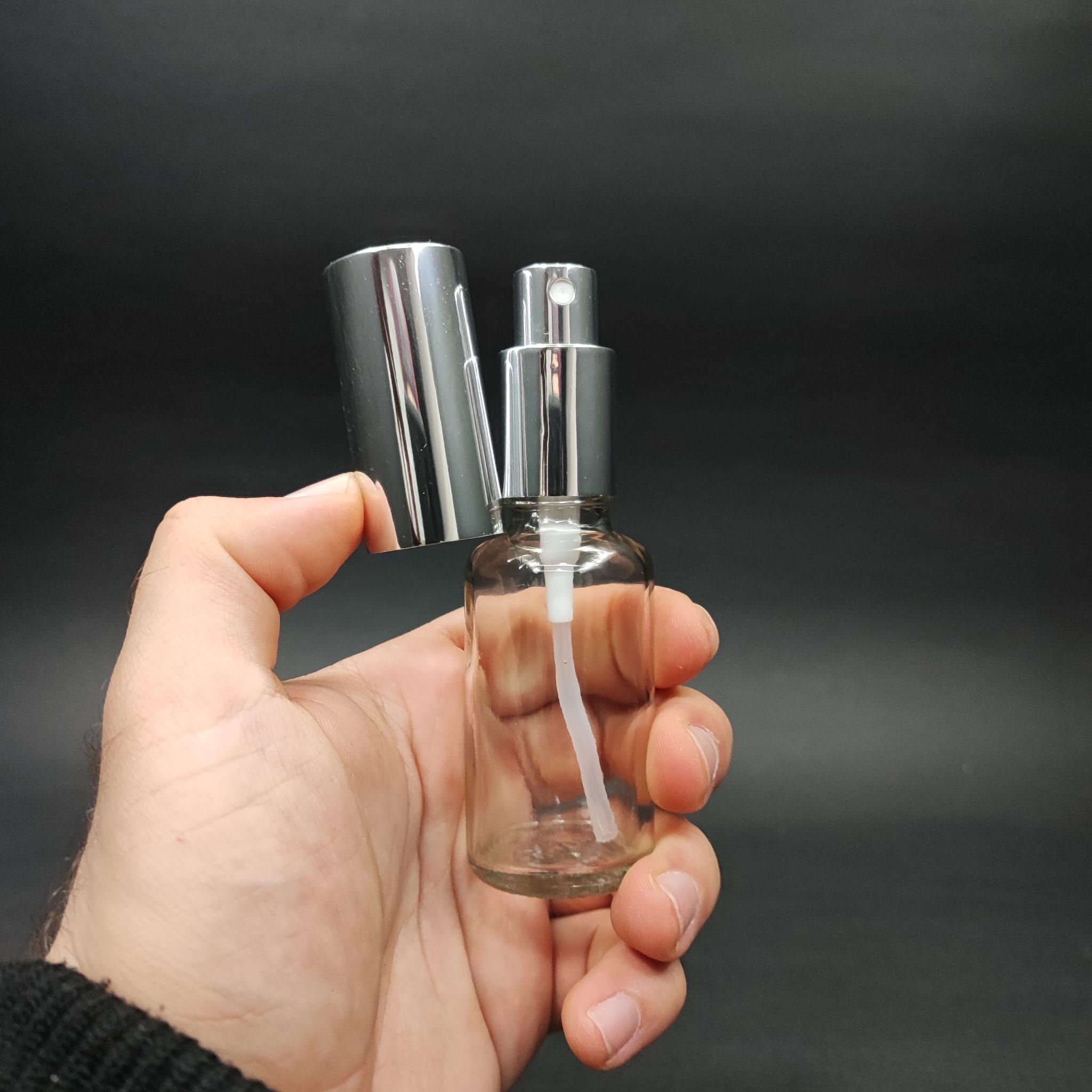 30 ML LÜKS VİDALI VALF ÇEVİRME PARFÜM ŞİŞELERİ - 30 CC ŞEFFAF CAM ŞİŞE - GÜMÜŞ METAL SPREYLİ KAPAKLI SET