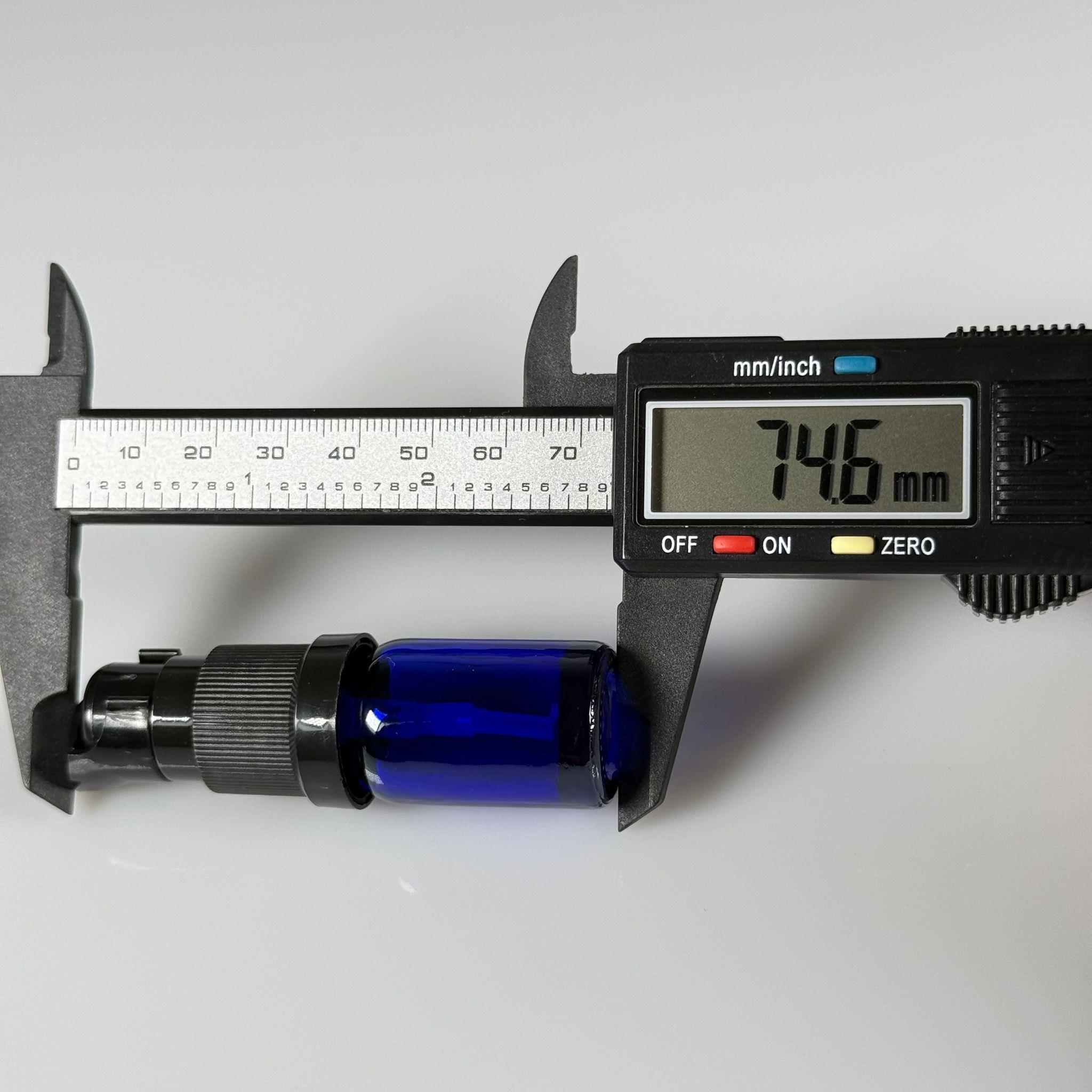 5 CC MAVİ CAM ŞİŞE - SIZDIRMAZ ETEKLİ SİYAH LOSYON POMPALI TAKIM - 5 ML LOSYON ŞİŞESİ - YAĞ, KREM GİBİ YOĞUN KIVAMLI SIVILAR İÇİN CAM AMBALAJ
