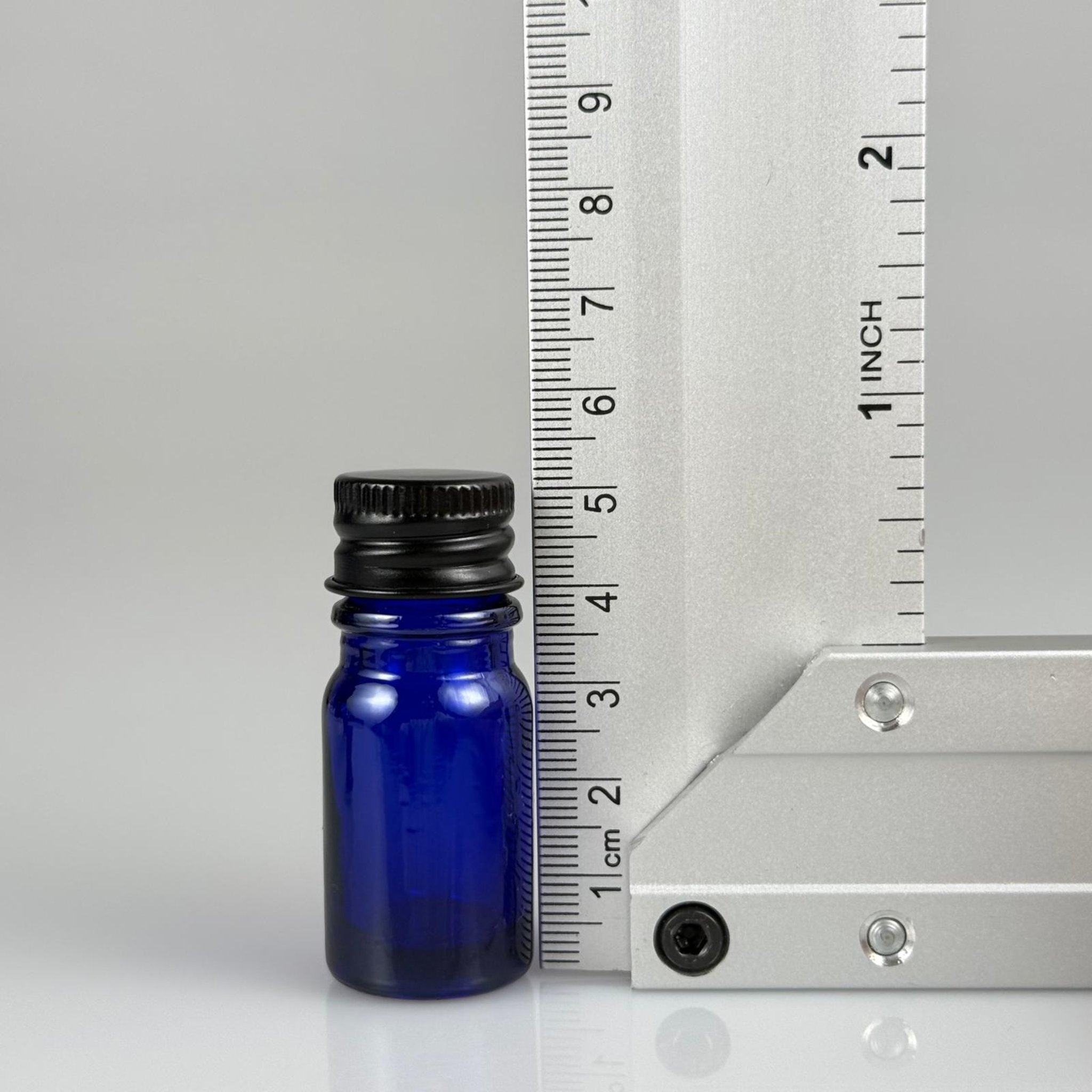 5 CC MAVİ CAM ŞİŞE + KÖPÜK CONTALI SİYAH ALÜMİNYUM METAL KAPAKLI + KÖR TIPALI TAKIM -  5 ML MAVİ CAM ŞİŞE