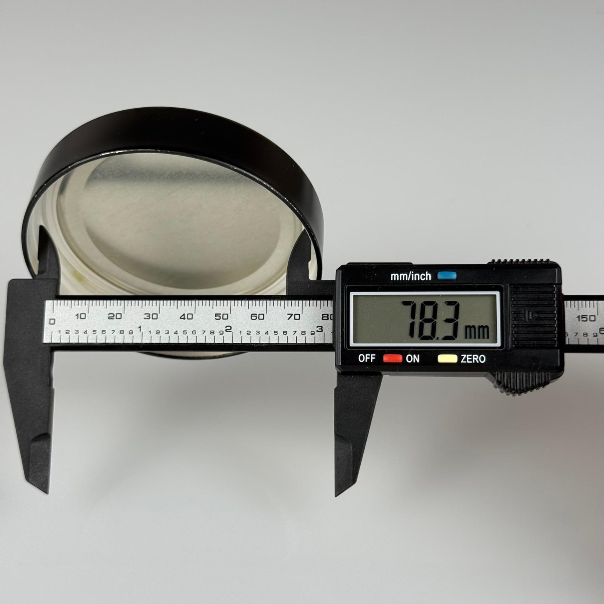 AKILLI KAPAK TWİST-OFF 82 MM SİYAH RENK DERİN ETEK KAPAK