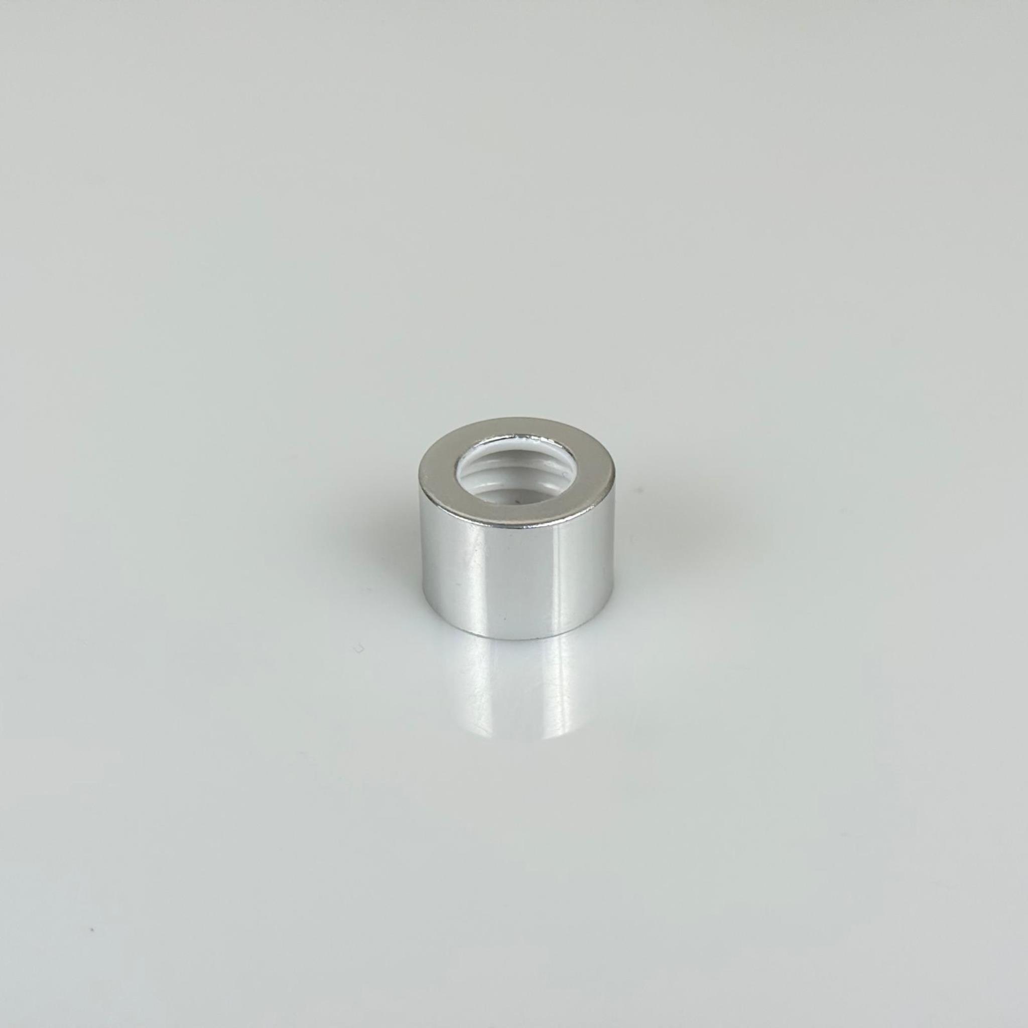 18 MM DELİKLİ METAL KAPAK GÜMÜŞ