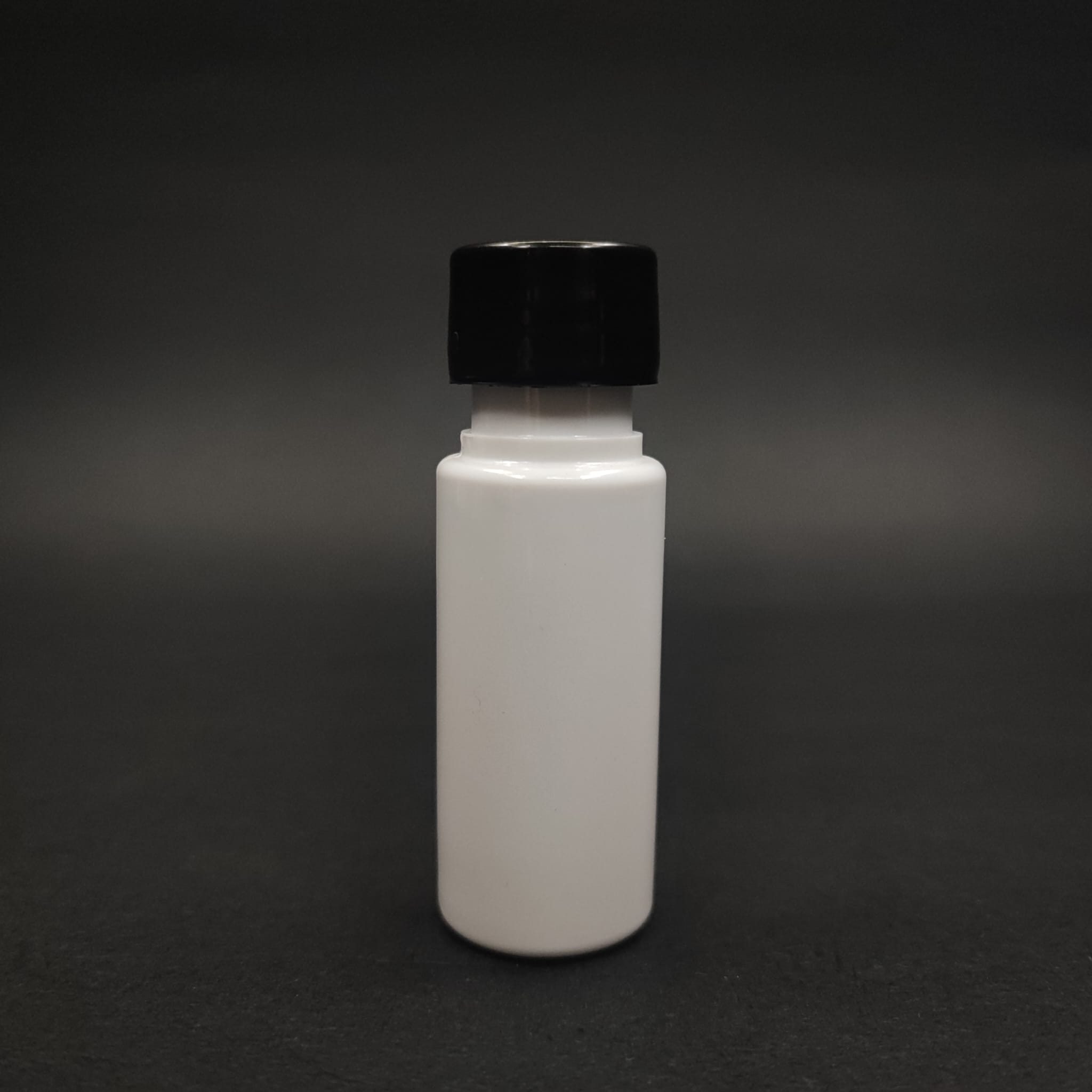 15 CC BEYAZ PLASTİK ŞİŞE + KENDİNDEN CONTALI SIZDIRMAZ SİYAH KAPAK  - 15 ML KAPAKLI PET ŞİŞE