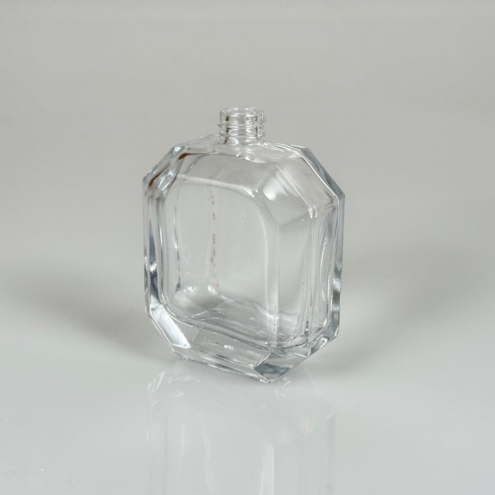 50 ML KAZABLANKA MODEL KÖŞELİ PARFÜM ŞİŞESİ - KAPAKSIZ (AĞIZ 13 MM VİDALI) TEKRAR DOLDURULABİLİR