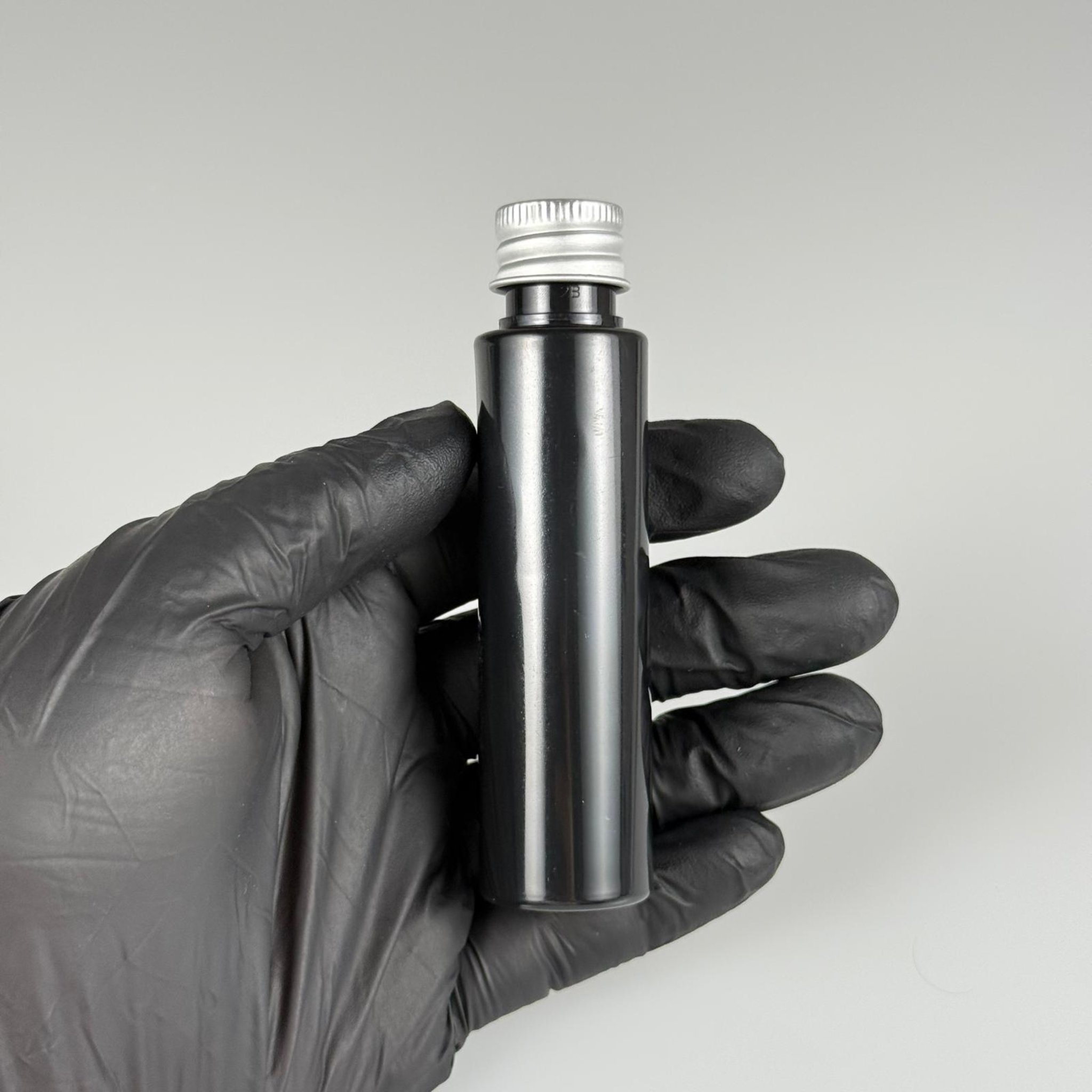 35 CC PET ŞİŞE - KÖPÜK CONTALI GÜMÜŞ ALÜMİNYUM METAL KAPAKLI TAKIM - 35 ML SİYAH PET ŞİŞE