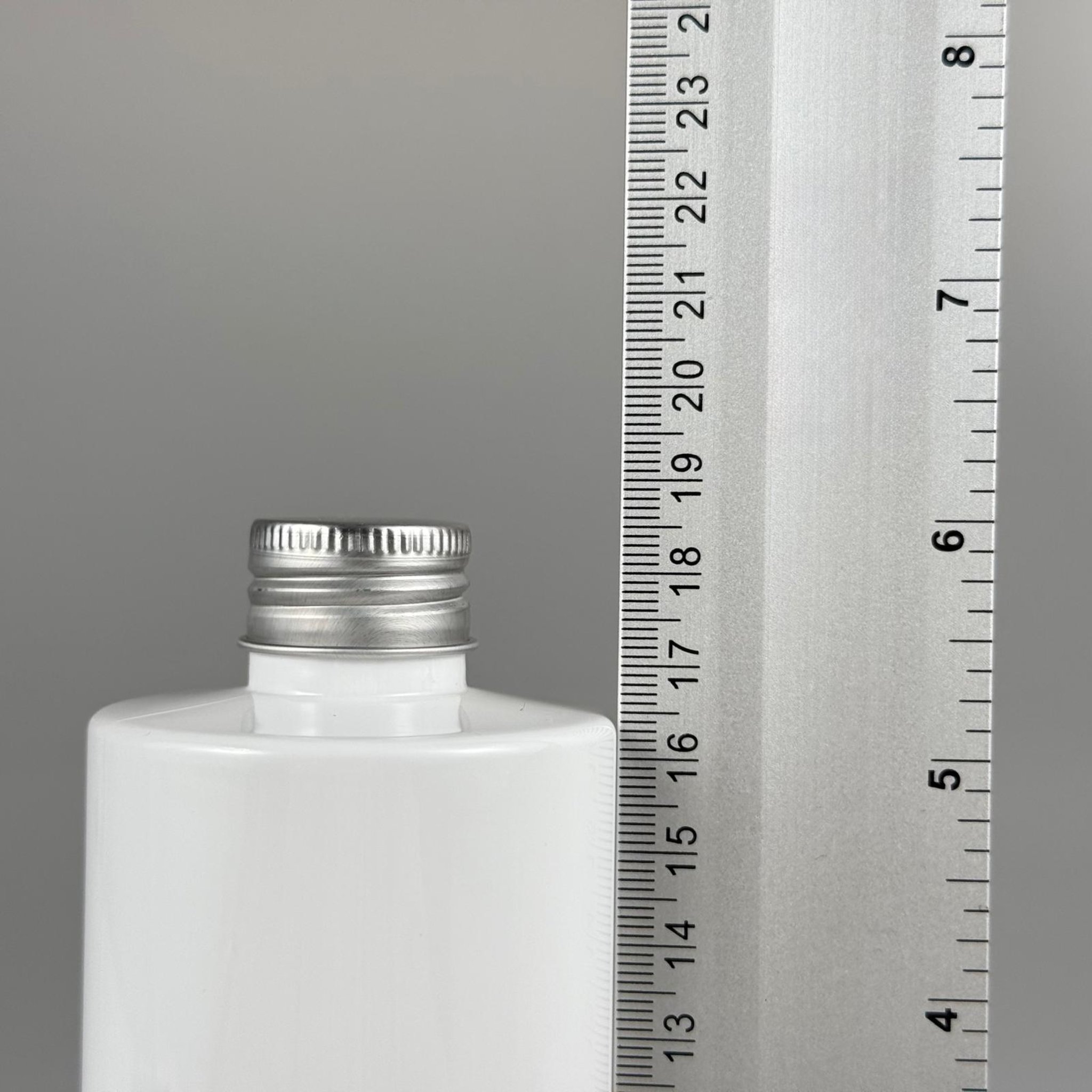 400 CC BEYAZ KÜT BOYUNLU SİLİNDİR PET ŞİŞE (30 GR - 24 AĞIZ ) + KÖPÜK CONTALI GÜMÜŞ METAL ALÜMİNYUM KAPAKLI TAKIM - 400 ML  KAPAKLI BEYAZ PLASTİK ŞİŞELER