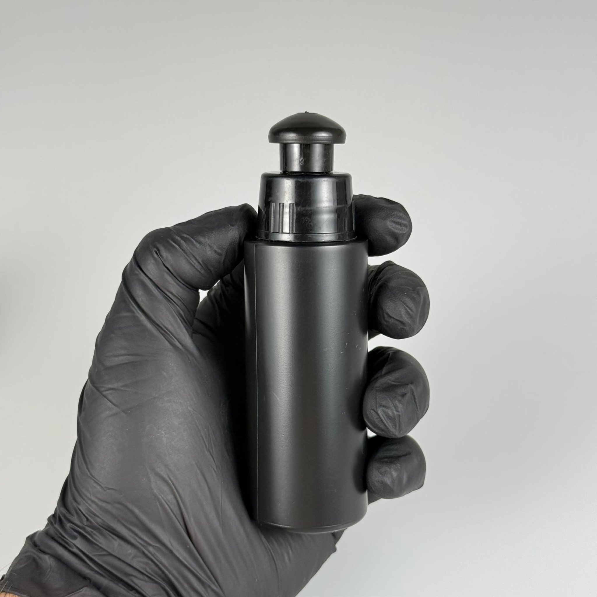 50 CC SİYAH POLİETİLEN PLASTİK ŞİŞE  + SİYAH PUSH-PULL KAPAKLI  - 50 ML KAPAKLI PLASTİK ŞİŞE