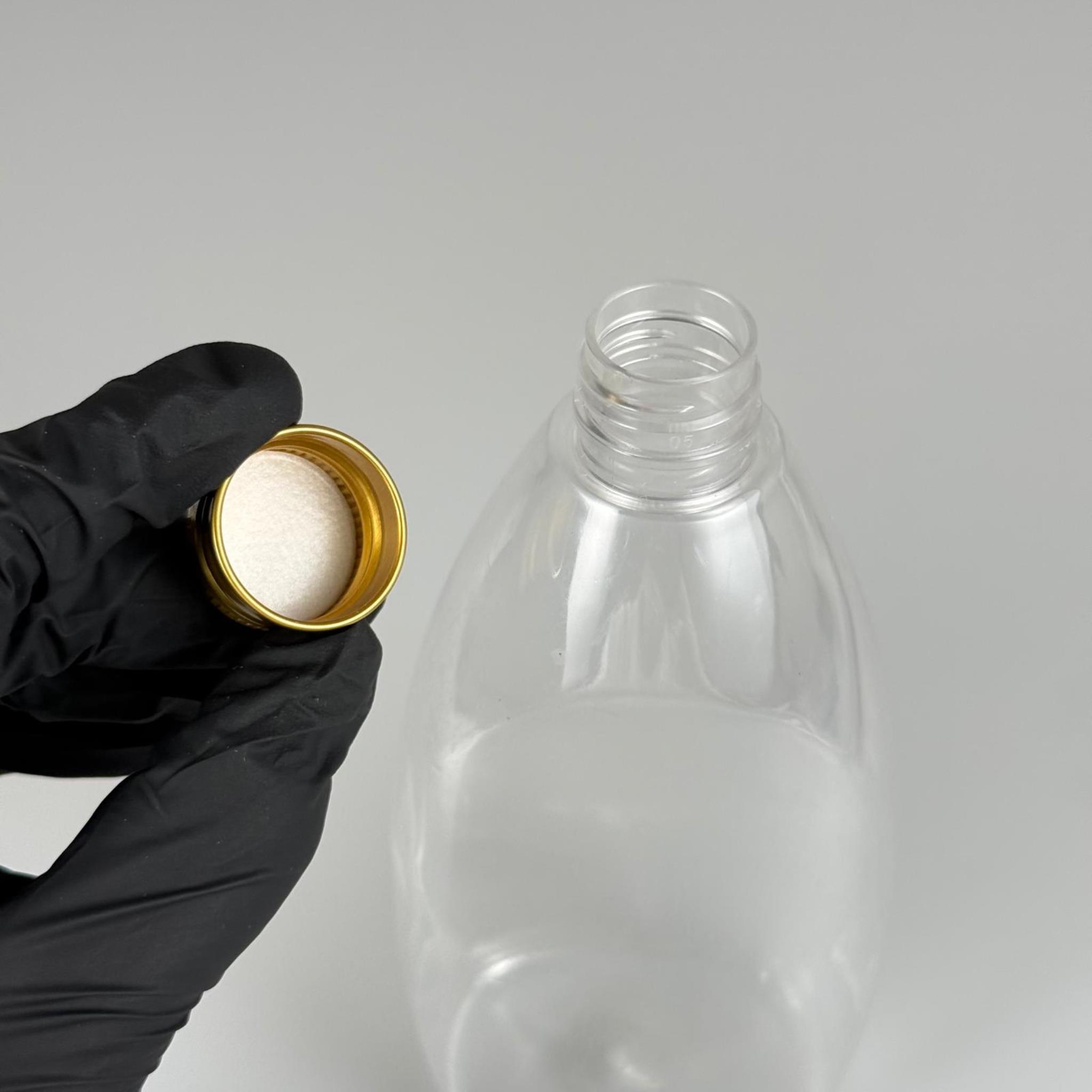 400 CC YASSI PET SIVI SABUN ŞİŞESİ (AĞIZ ÇAPI 24 MM) + KÖPÜK CONTALI GOLD METAL ALÜMİNYUM KAPAKLI - 400 ML YASSI PET ŞİŞE