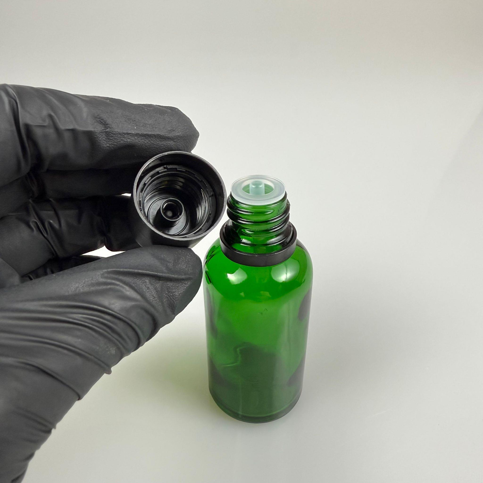 30 CC YEŞİL CAM ŞİŞE + İÇTEN DAMLALIKLI ÇOCUK KİLİTLİ SİYAH KAPAK - YEŞİL 30 ML KİLİT KAPAKLI DAMLATMALI ŞİŞE