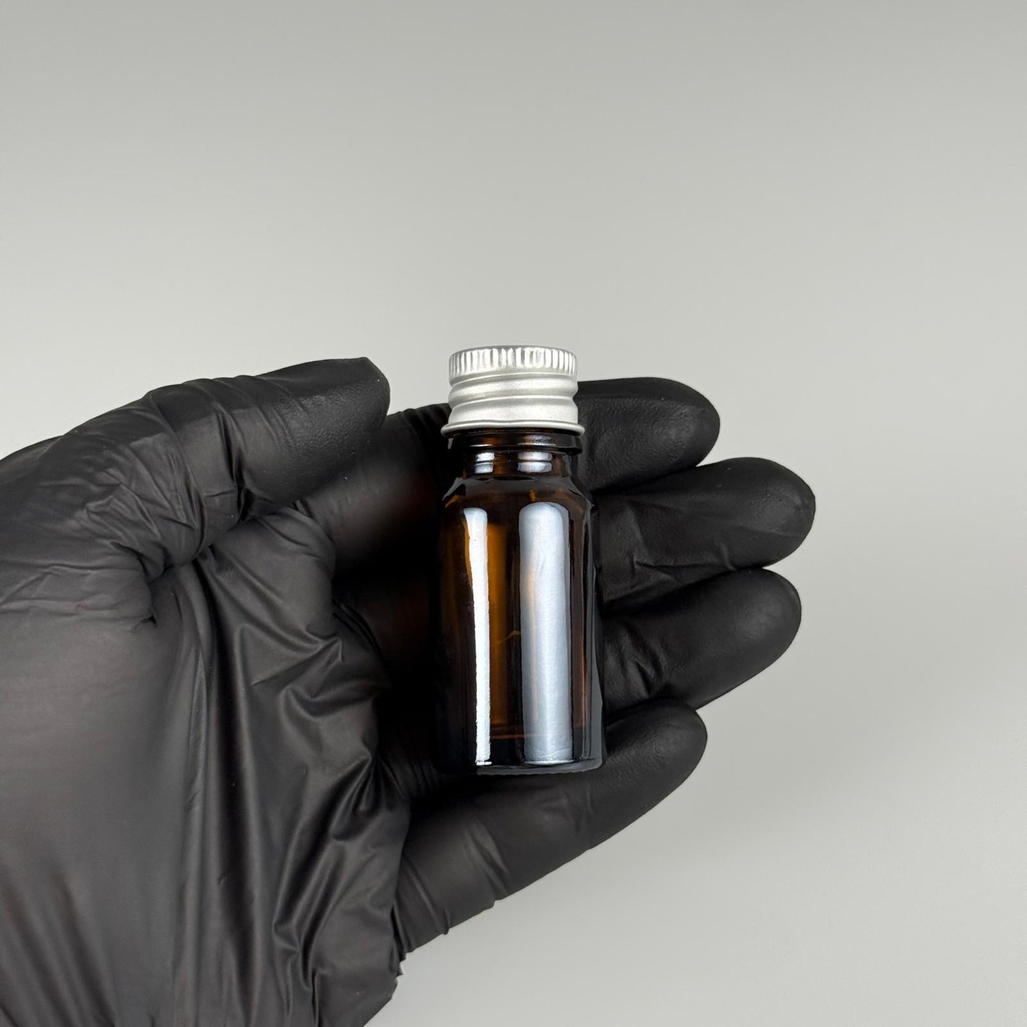 10 CC AMBER CAM ŞİŞE + KÖPÜK CONTALI GÜMÜŞ ALÜMİNYUM METAL KAPAKLI TAKIM - 10 ML KAHVERENGİ CAM ŞİŞE