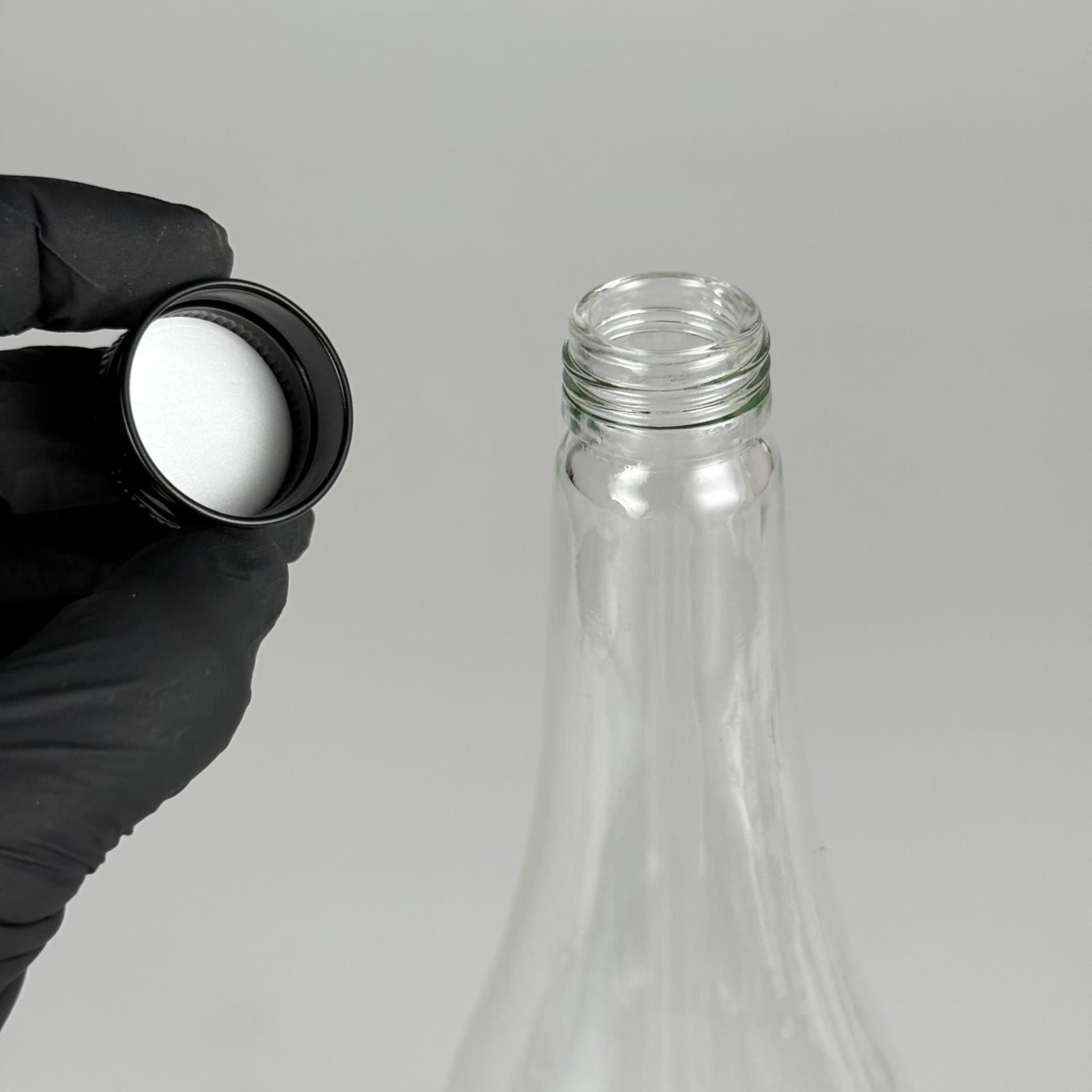 1000 ML LÜKS CAM SU ŞİŞESİ - 1000 CC BOŞ CAM SU ŞİŞELERİ - SİYAH ALÜMİNYUM METAL KAPAKLI (ELLE AÇILIP KAPANABİLİR) - RESTORAN, CAFE, OTEL VS İÇİN PREMİUM CAM ŞİŞE