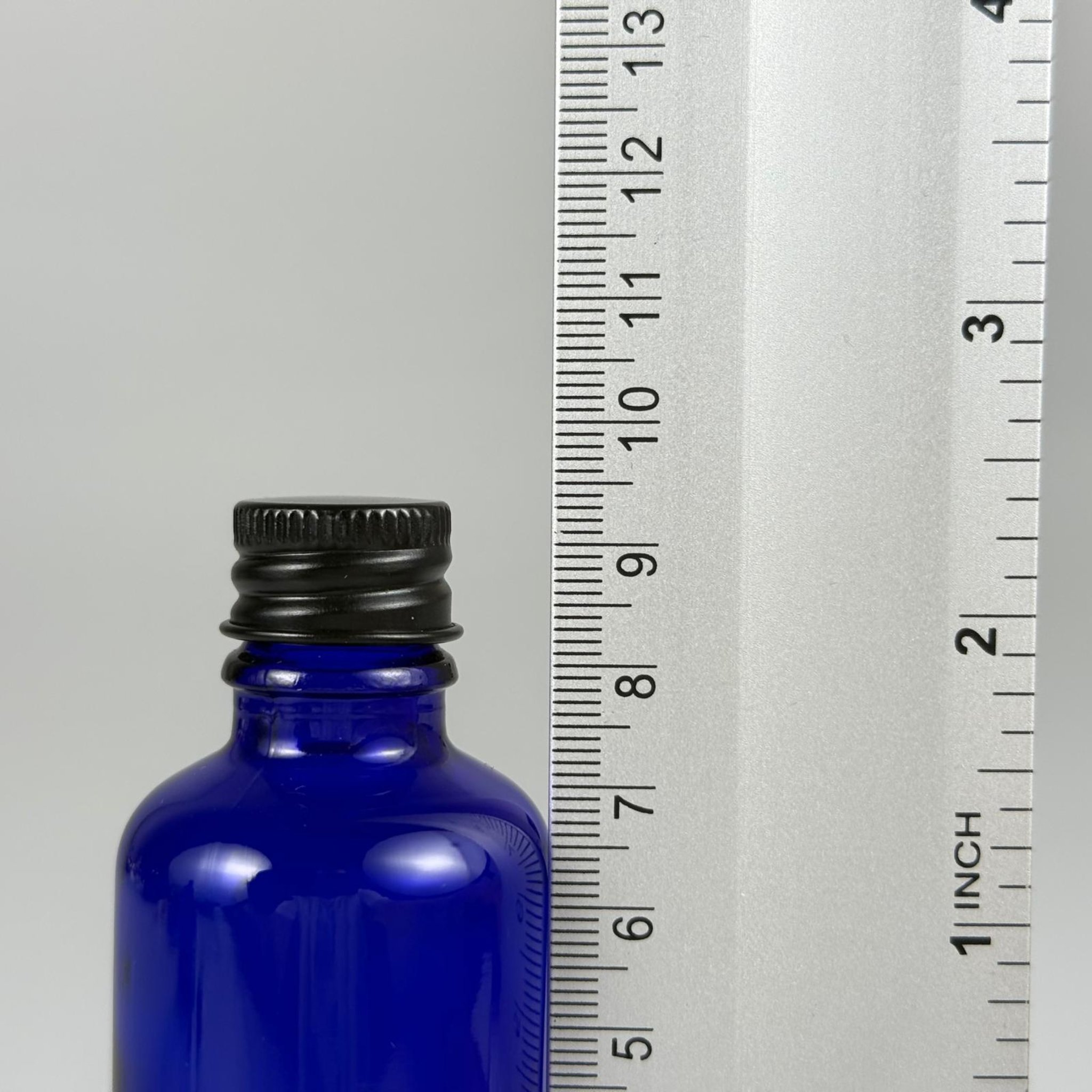 50 CC MAVİ CAM ŞİŞE + KÖPÜK CONTALI SİYAH ALÜMİNYUM METAL KAPAKLI + DAMLALIKLI KOLONYA TIPALI TAKIM - 50 ML MAVİ CAM ŞİŞE